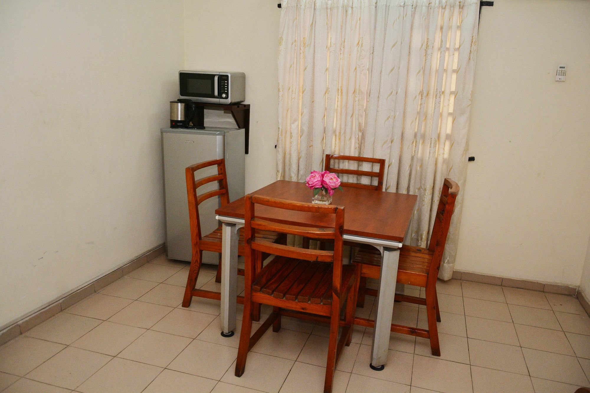 Flat 7 A And B Hotel Lagos Exterior photo