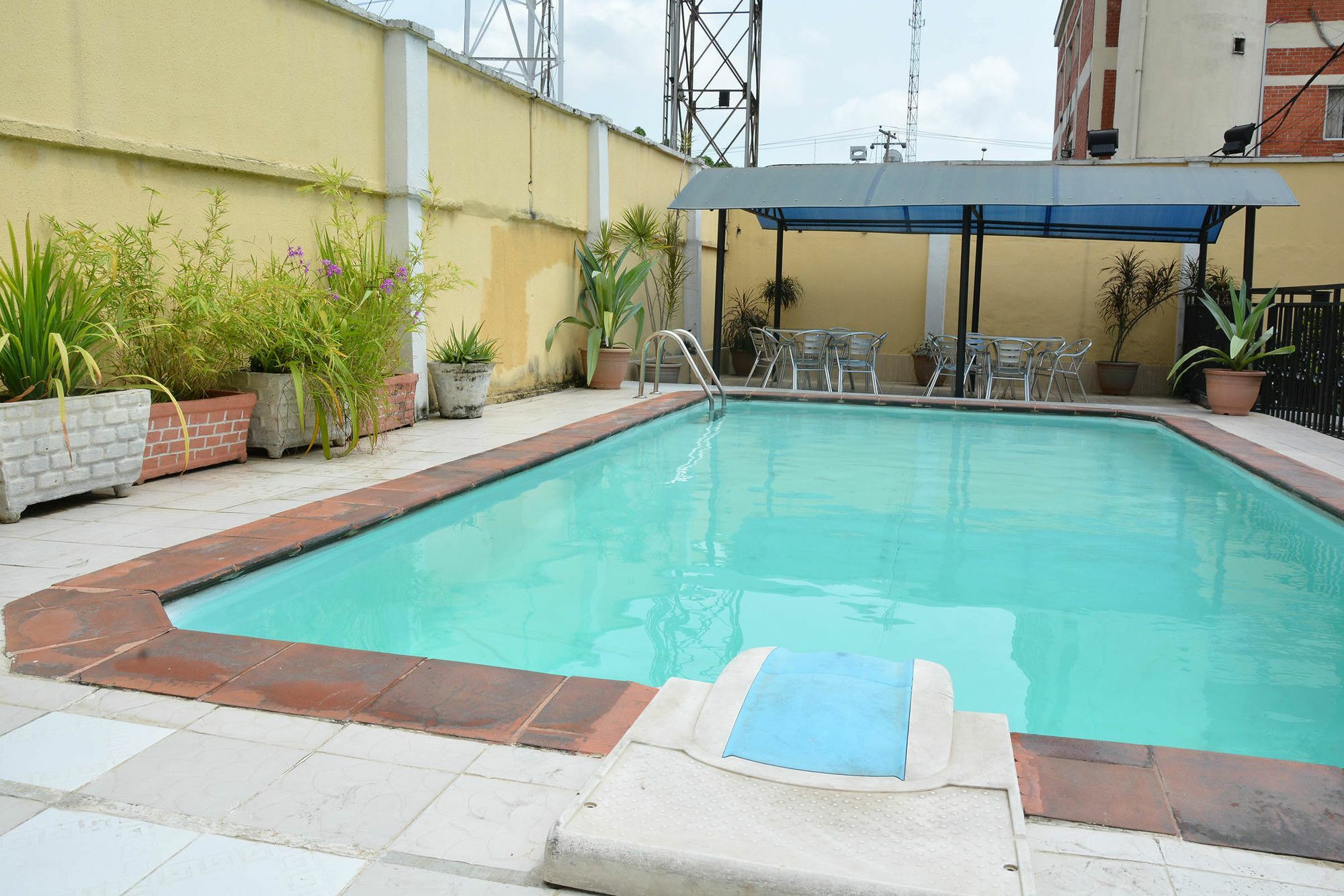 Flat 7 A And B Hotel Lagos Exterior photo